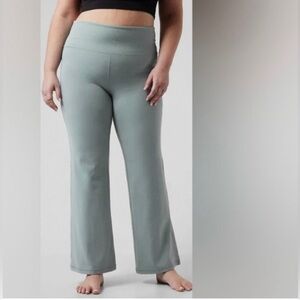 ATHLETA Elation Flare Pant 3X Minimalistic Grey Pull On Stretch Yoga Workout